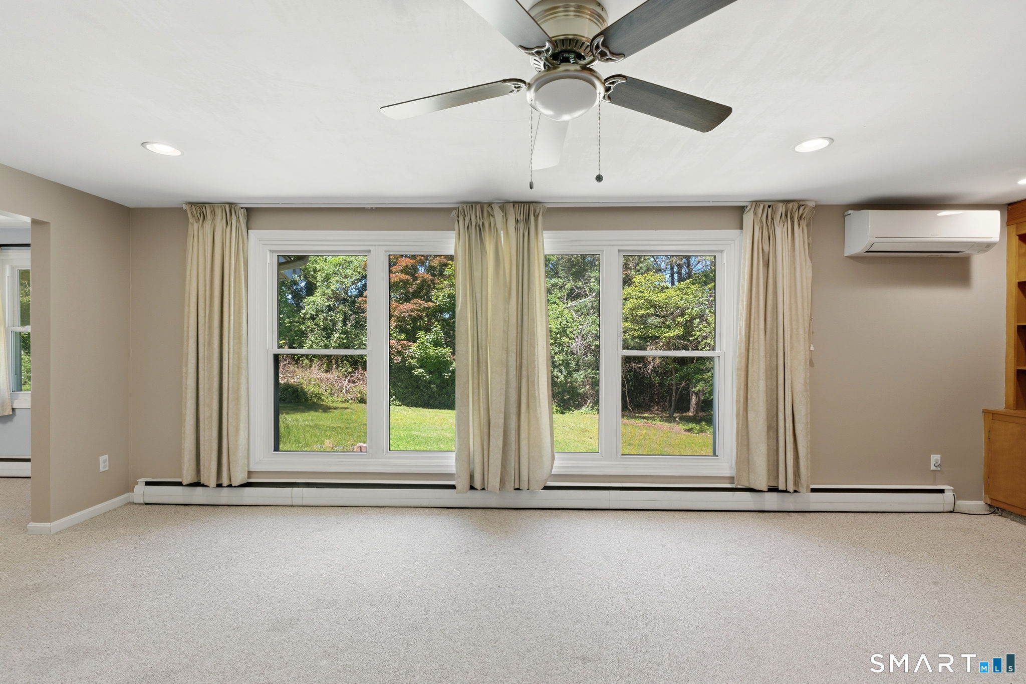 35 Woodridge Circle Ledyard CT 06335