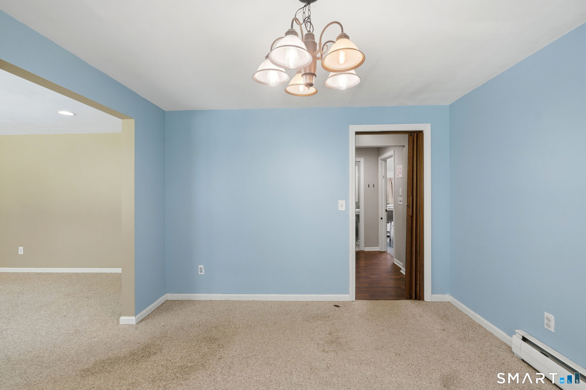 35 Woodridge Circle Ledyard CT 06335