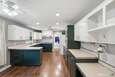 35 Woodridge Circle Ledyard CT 06335