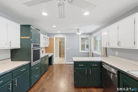 35 Woodridge Circle Ledyard CT 06335