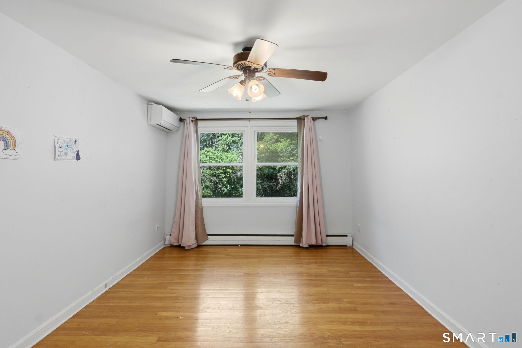 35 Woodridge Circle Ledyard CT 06335
