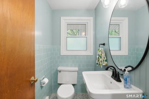 35 Woodridge Circle Ledyard CT 06335