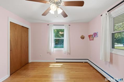 35 Woodridge Circle Ledyard CT 06335