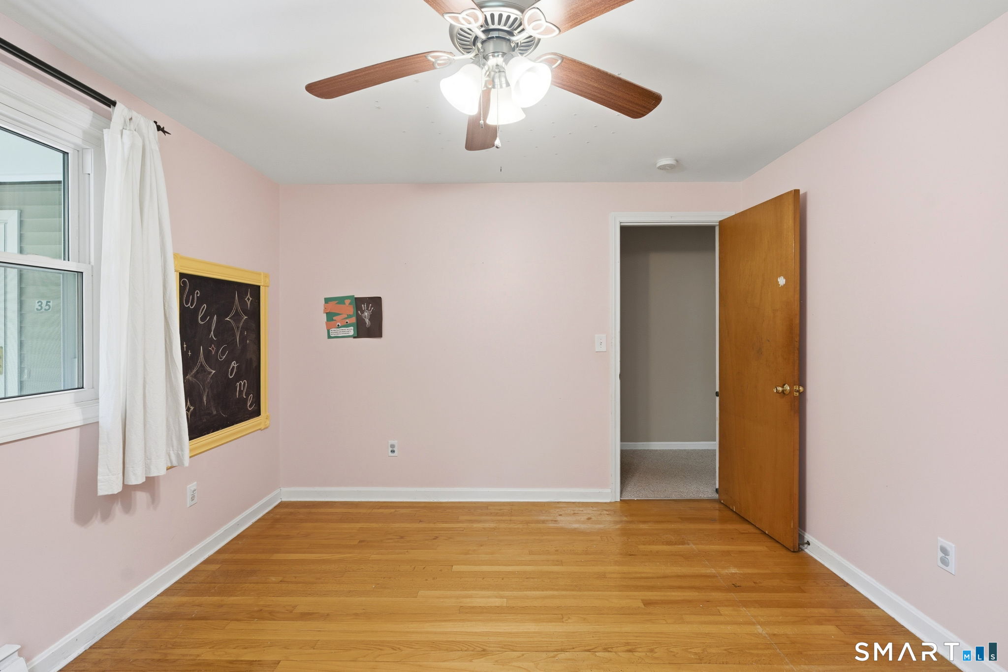 35 Woodridge Circle Ledyard CT 06335
