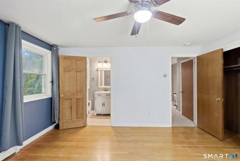 35 Woodridge Circle Ledyard CT 06335