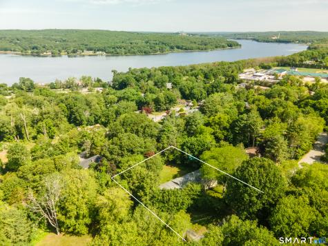 35 Woodridge Circle Ledyard CT 06335