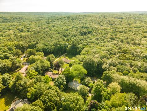 35 Woodridge Circle Ledyard CT 06335