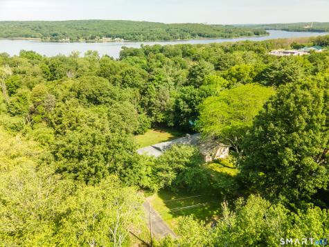 35 Woodridge Circle Ledyard CT 06335