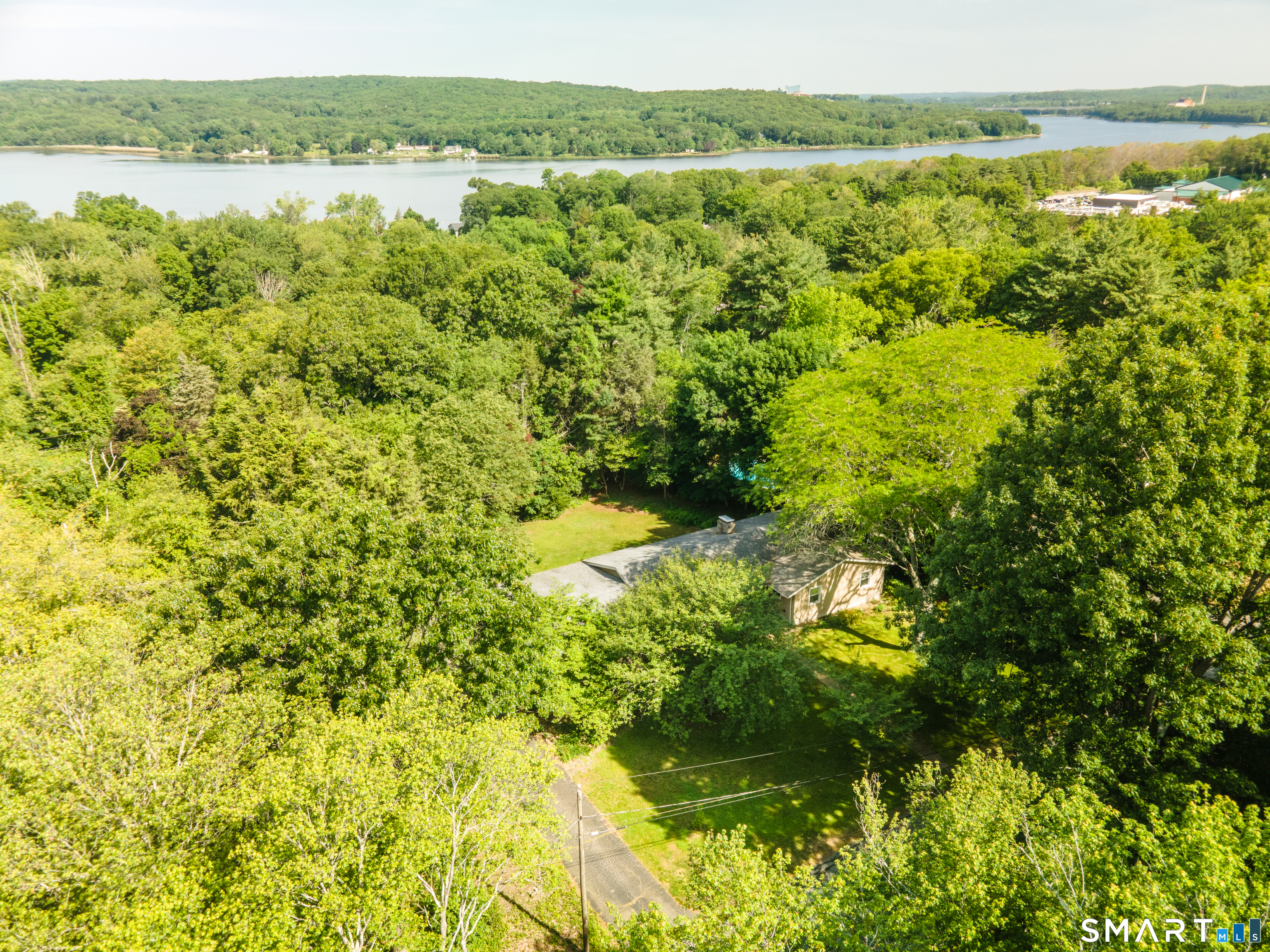 35 Woodridge Circle Ledyard CT 06335