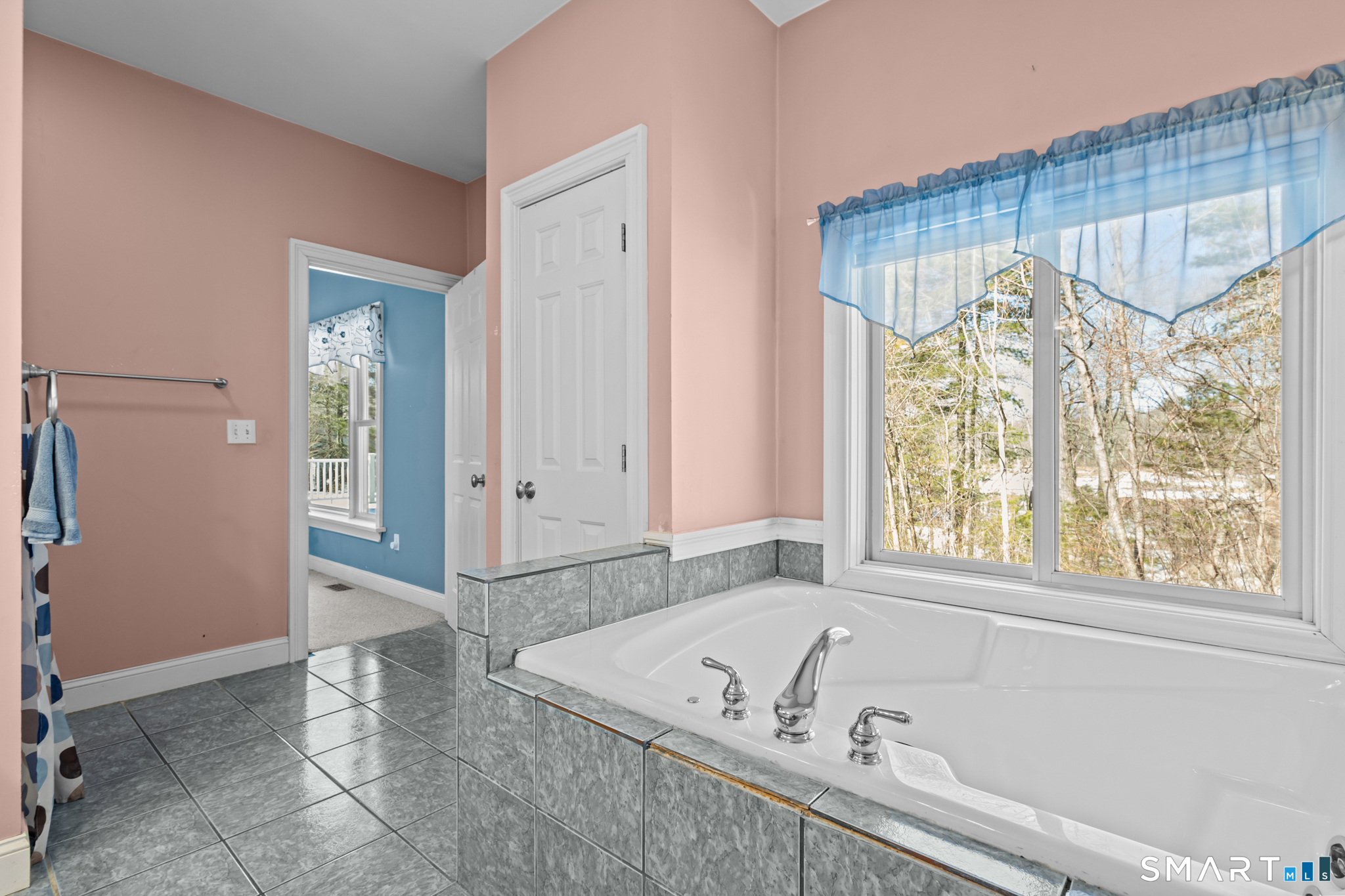 17 Blackwells Landing Brooklyn CT 06234