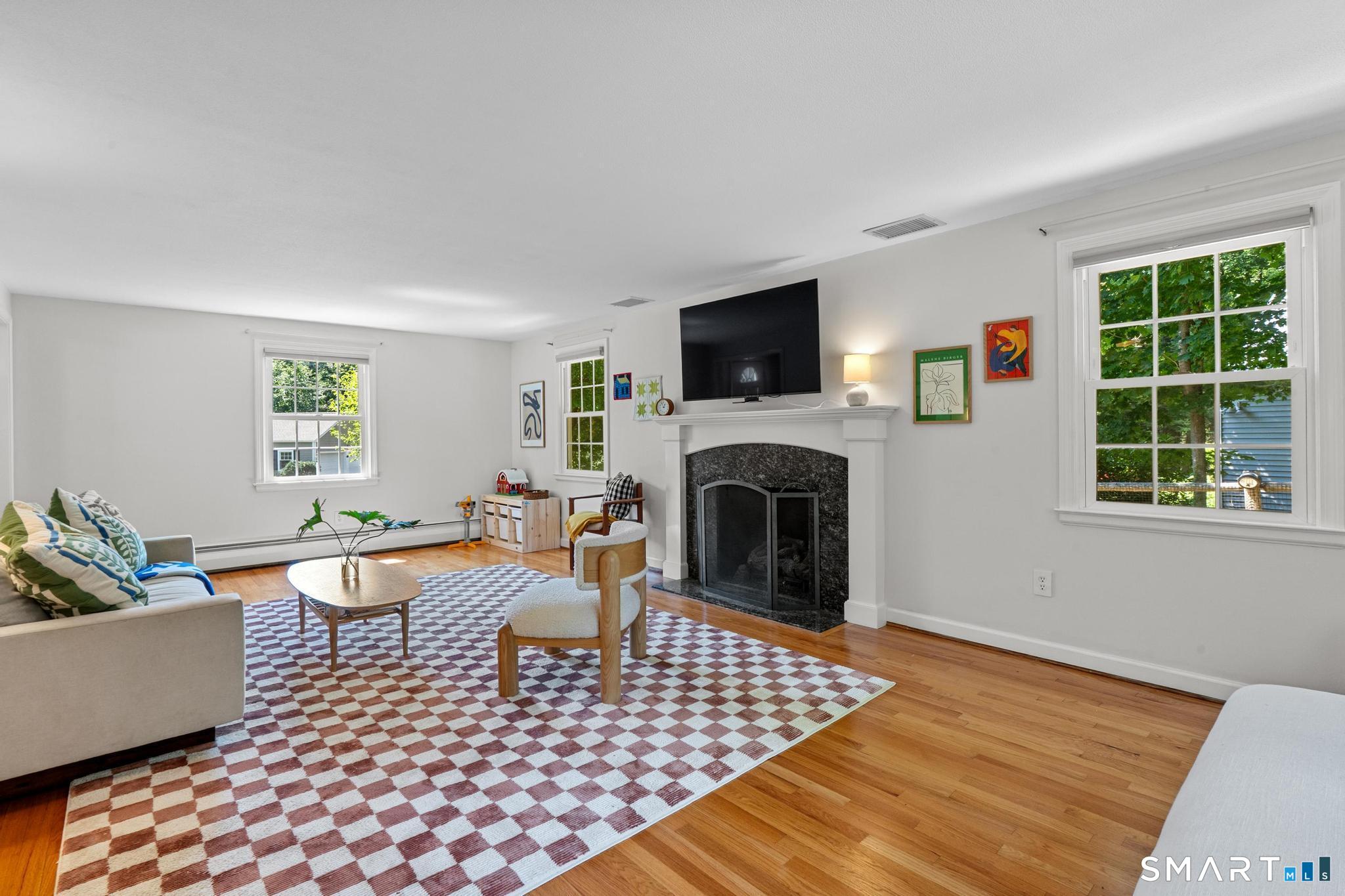 14 Richard Road Simsbury CT 06070