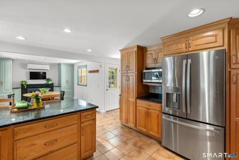 14 Richard Road Simsbury CT 06070