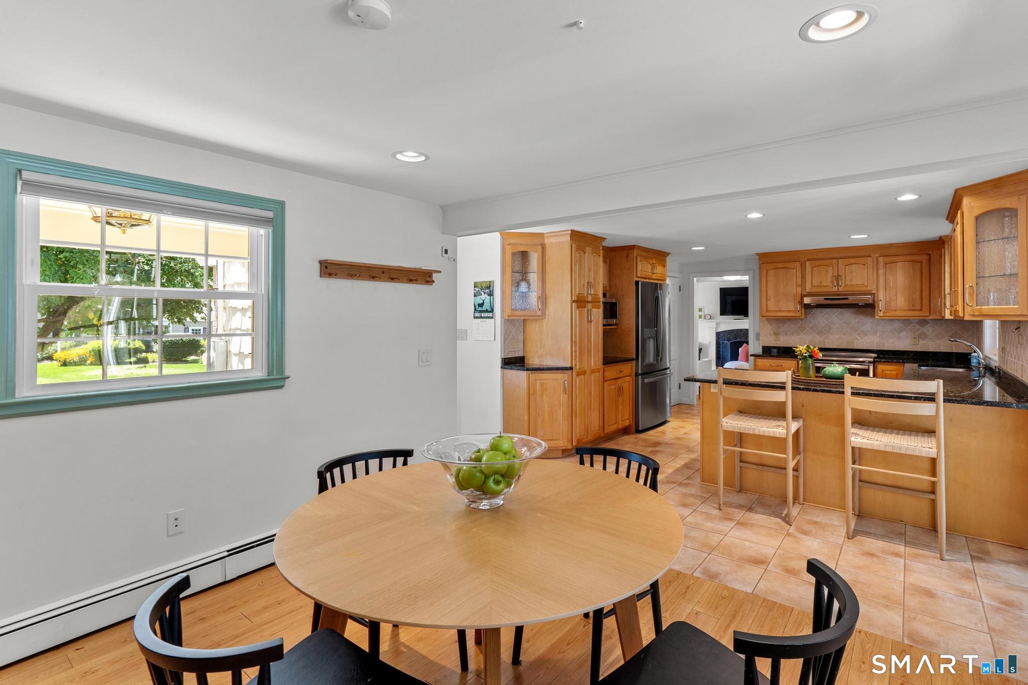 14 Richard Road Simsbury CT 06070