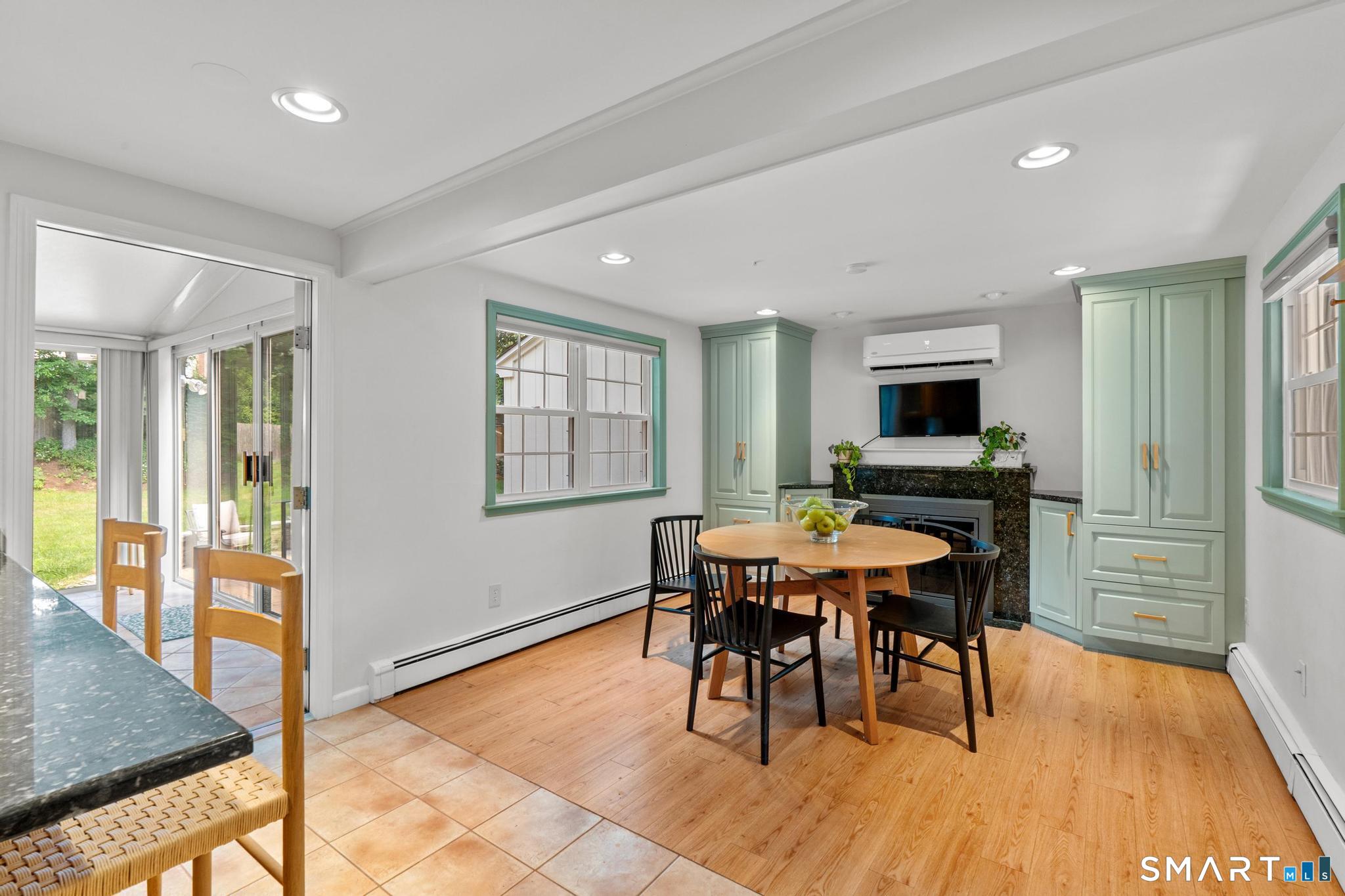 14 Richard Road Simsbury CT 06070