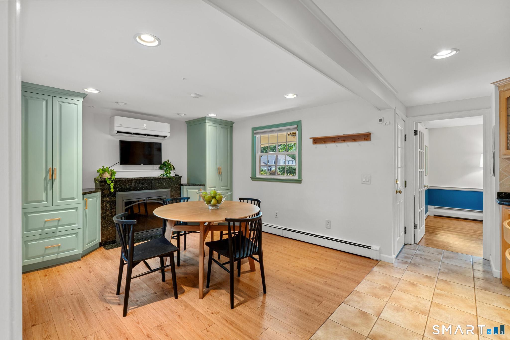14 Richard Road Simsbury CT 06070