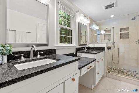 14 Richard Road Simsbury CT 06070