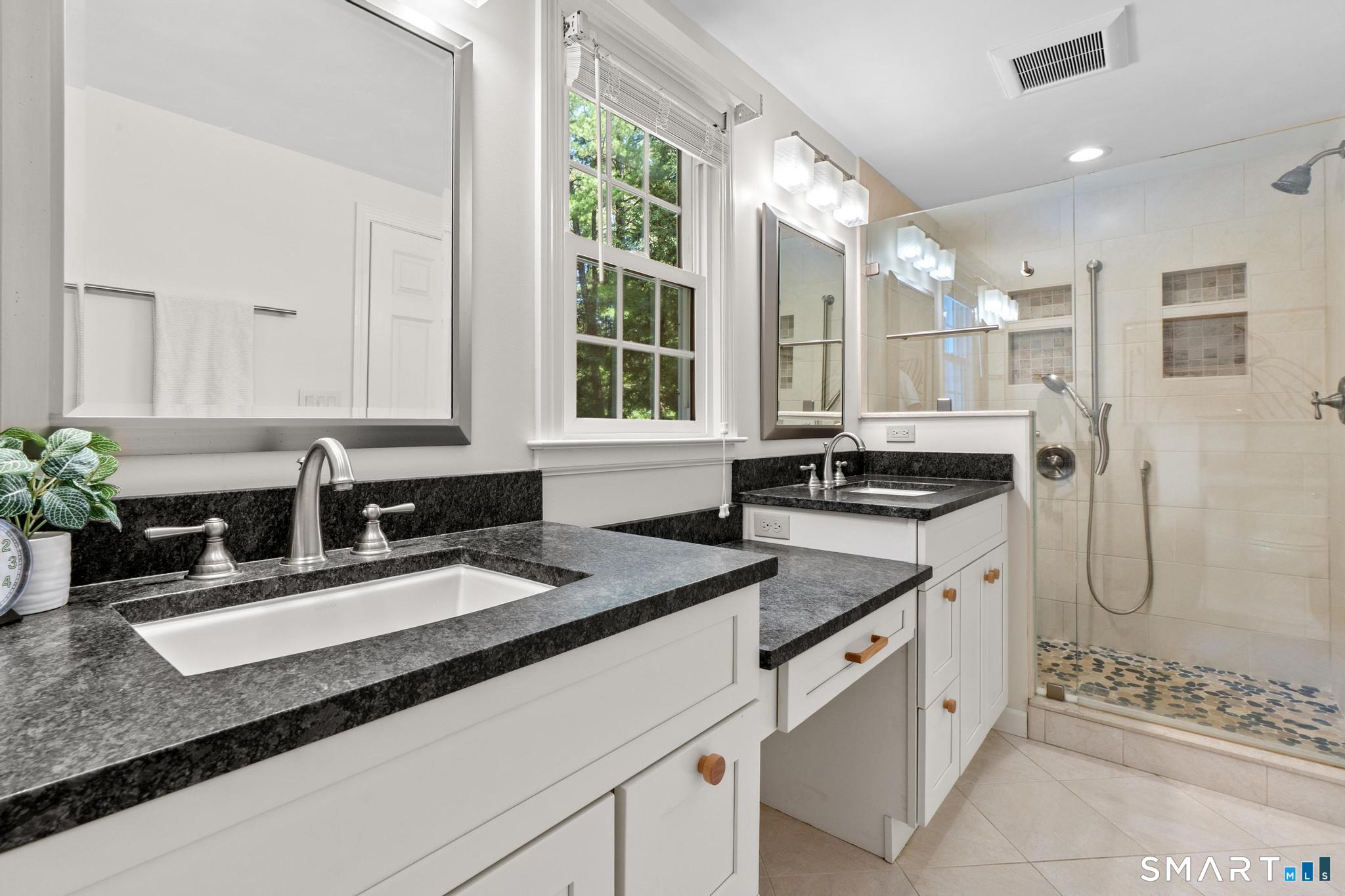 14 Richard Road Simsbury CT 06070