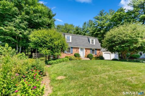 14 Richard Road Simsbury CT 06070