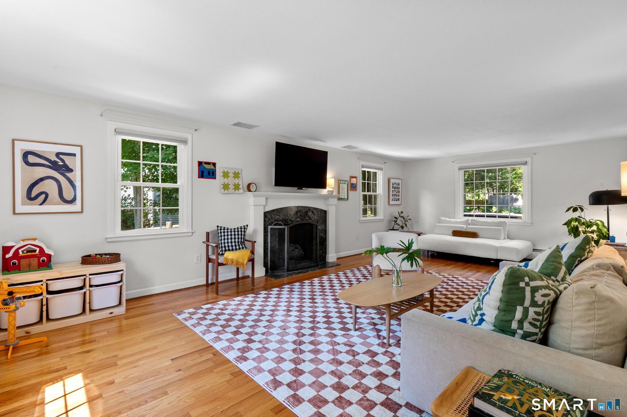 14 Richard Road Simsbury CT 06070