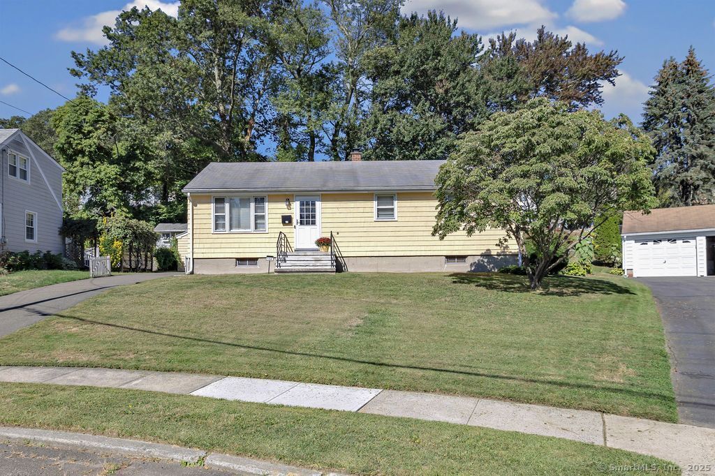 106 Red Bird Drive Stratford CT 06614