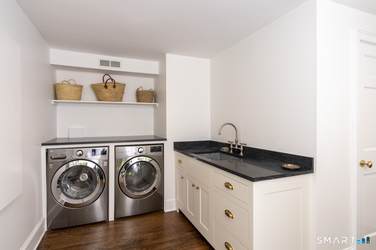 19 Hemlock Lane Salisbury CT 06068
