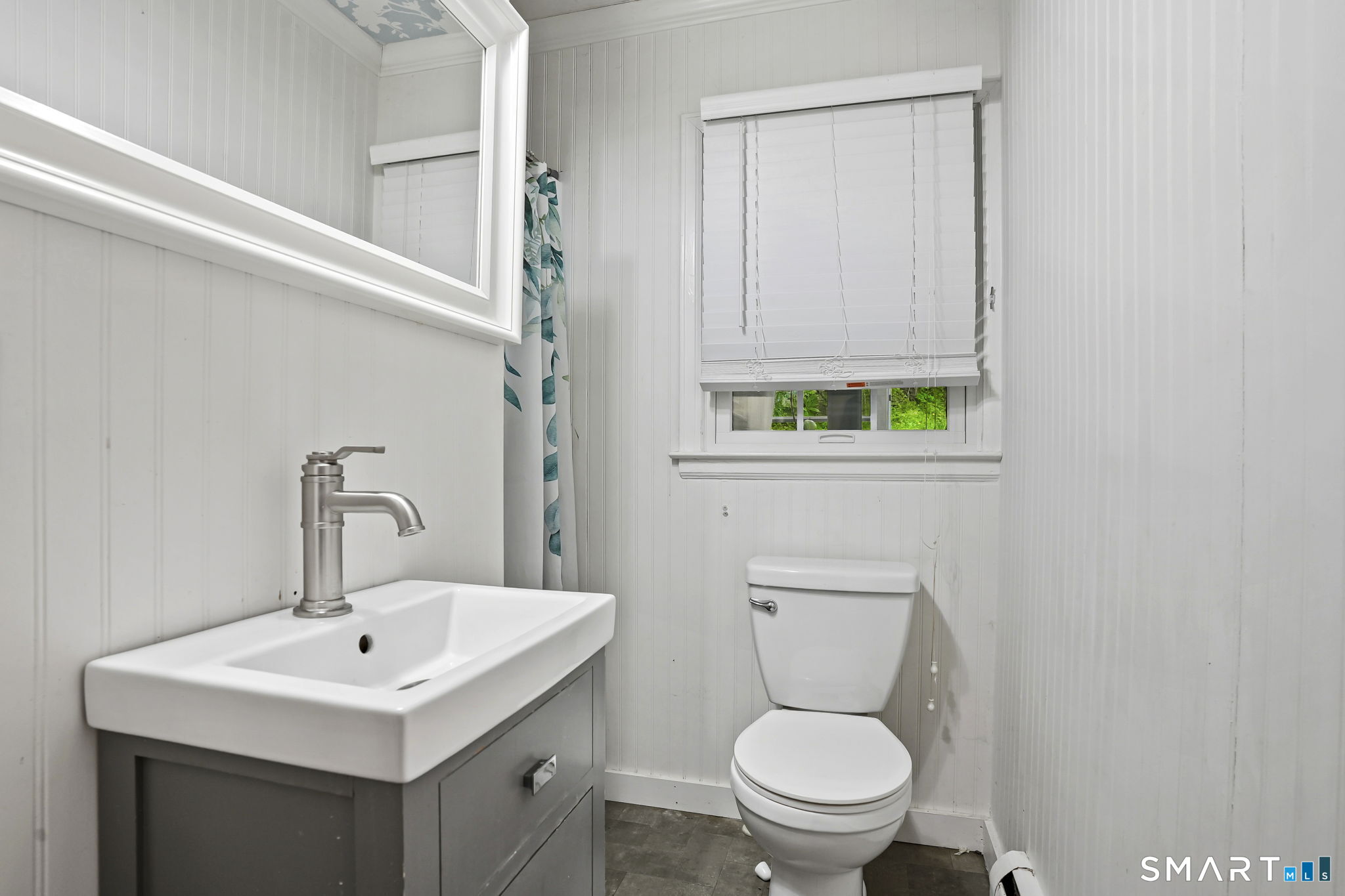 39 North Main Street Sharon CT 06069