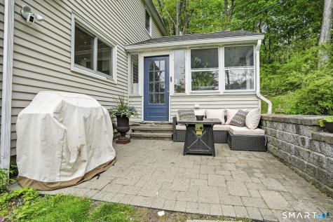 39 North Main Street Sharon CT 06069