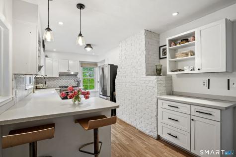 39 North Main Street Sharon CT 06069