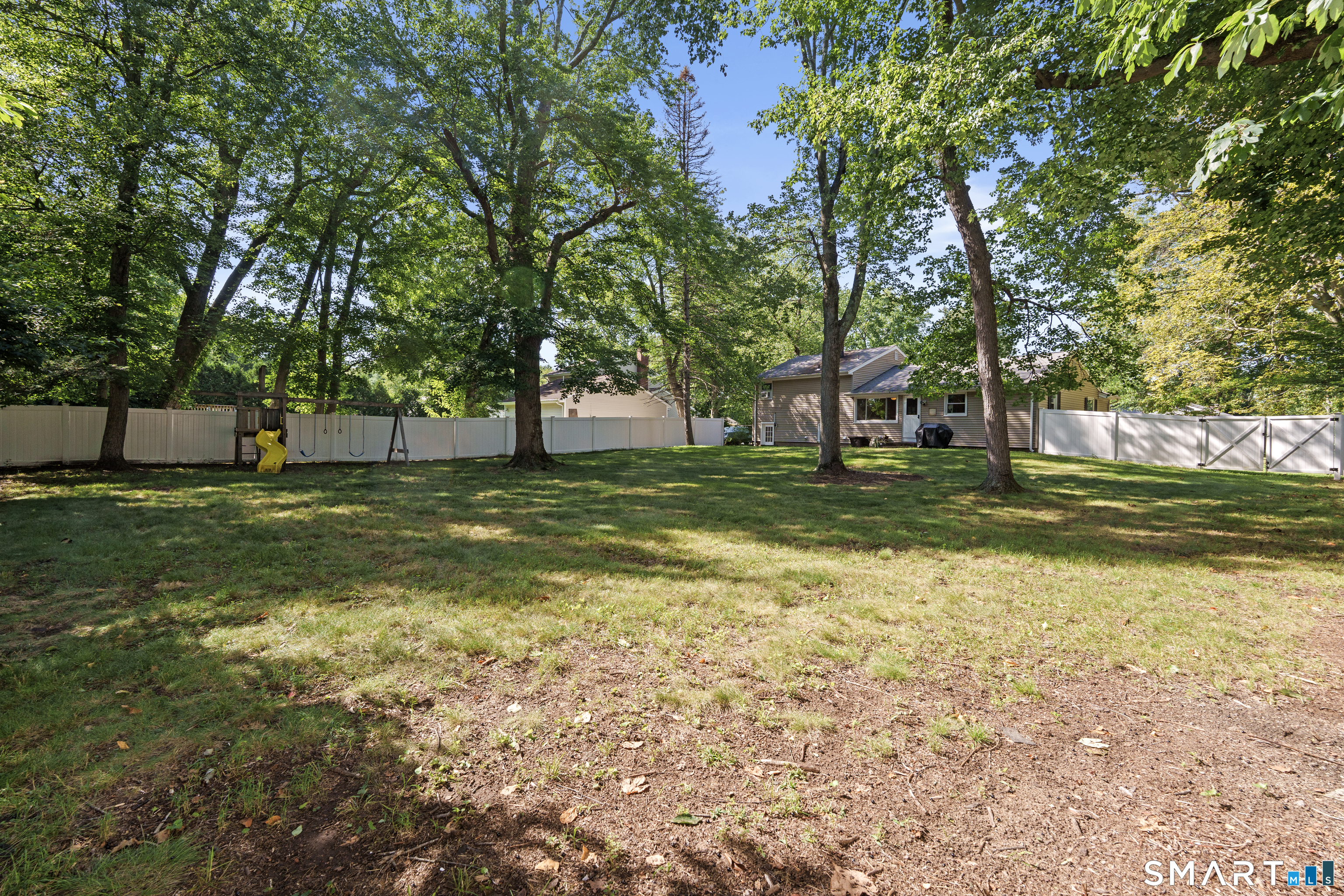 22 Margo Circle North Haven CT 06473