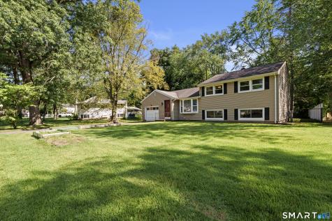 22 Margo Circle North Haven CT 06473