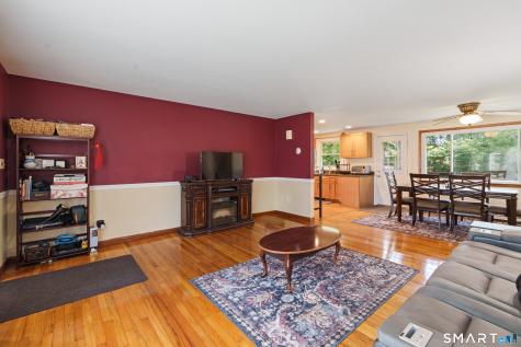 22 Margo Circle North Haven CT 06473