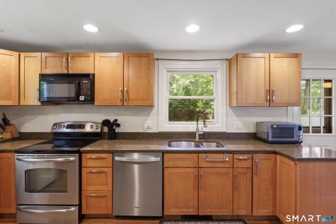 22 Margo Circle North Haven CT 06473