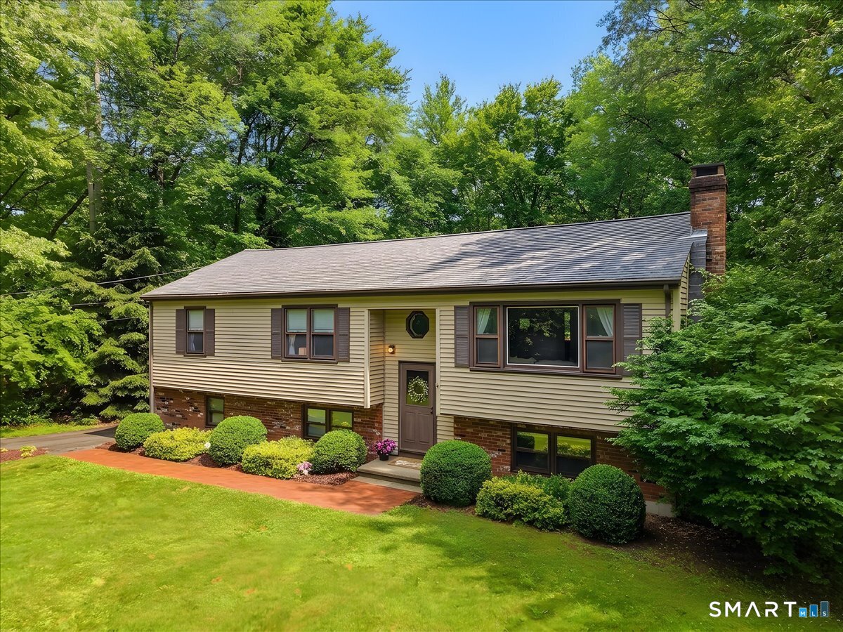 24 Dean Road East Lyme CT 06333