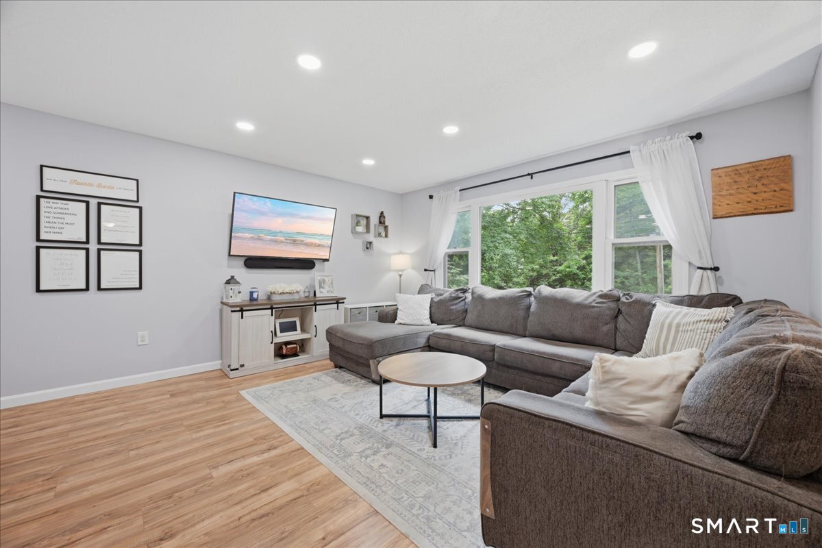 24 Dean Road East Lyme CT 06333