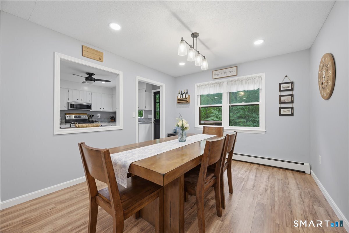 24 Dean Road East Lyme CT 06333