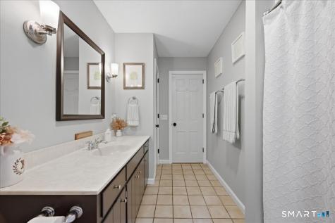 24 Dean Road East Lyme CT 06333