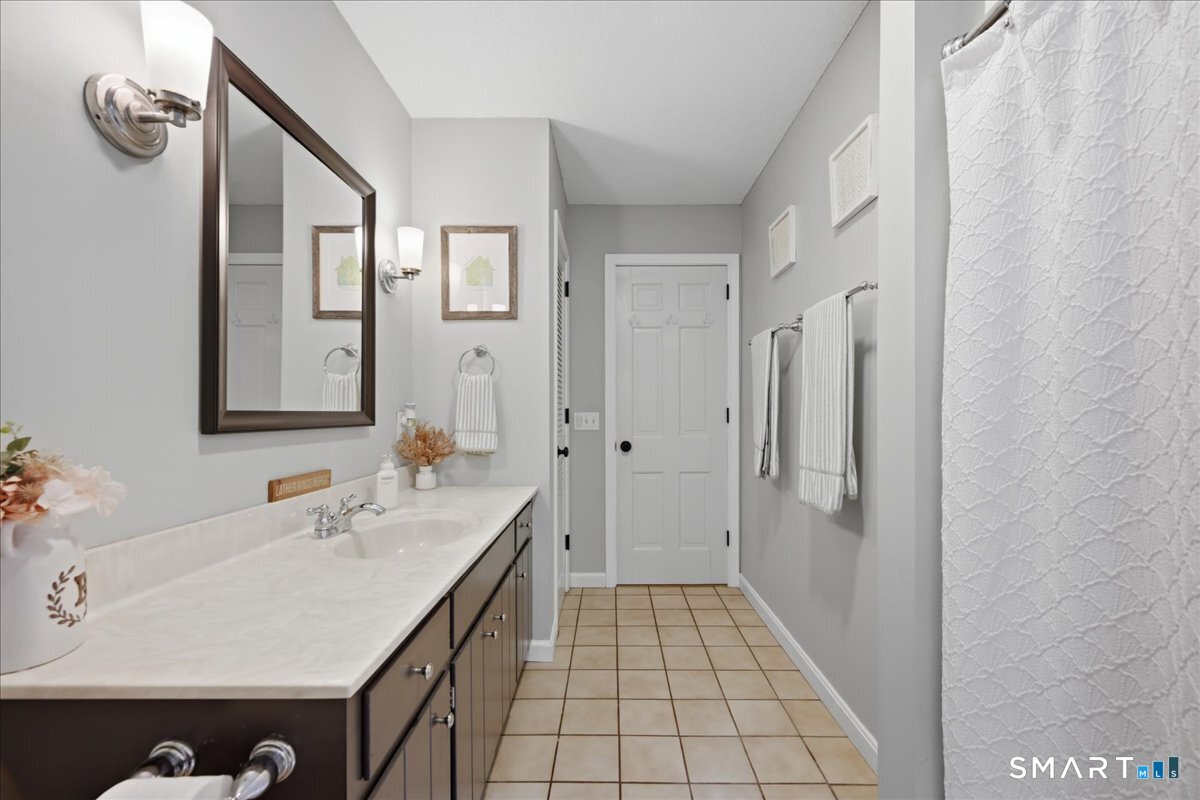 24 Dean Road East Lyme CT 06333