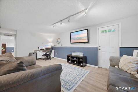 24 Dean Road East Lyme CT 06333