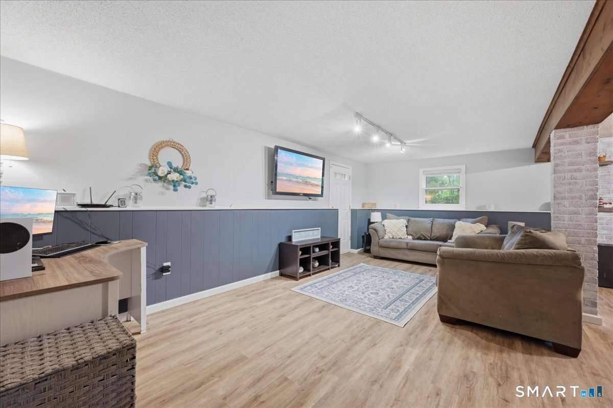 24 Dean Road East Lyme CT 06333