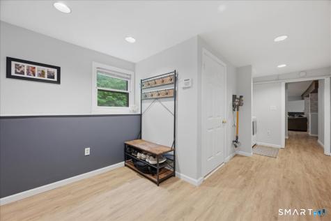 24 Dean Road East Lyme CT 06333
