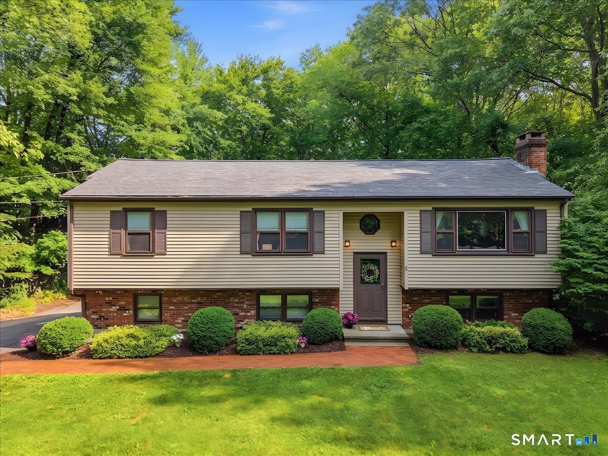 24 Dean Road East Lyme CT 06333