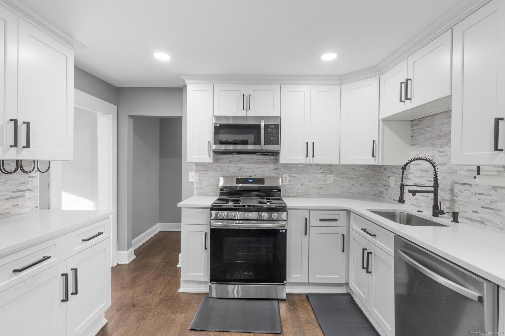 67 Bissell Street Manchester CT 06040