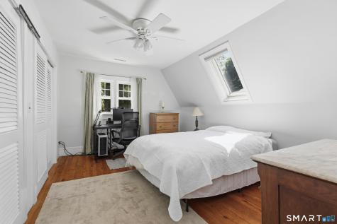 159 Cross Highway Redding CT 06896