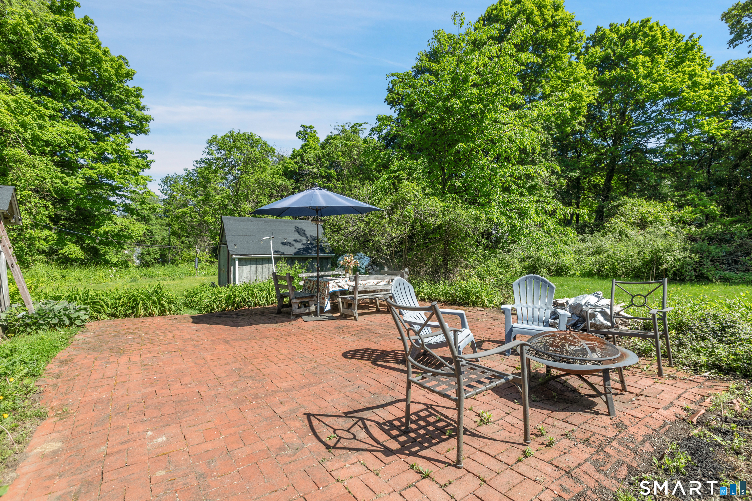 159 Cross Highway Redding CT 06896