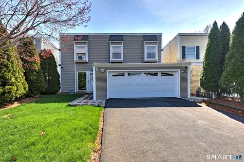 8 Inverness Square Middletown CT 06457
