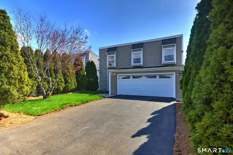 8 Inverness Square Middletown CT 06457