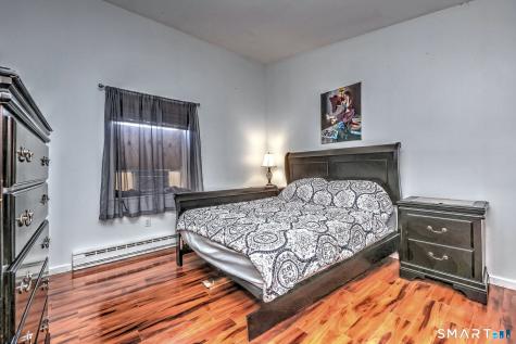 8 Inverness Square Middletown CT 06457
