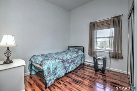 8 Inverness Square Middletown CT 06457
