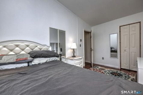 8 Inverness Square Middletown CT 06457