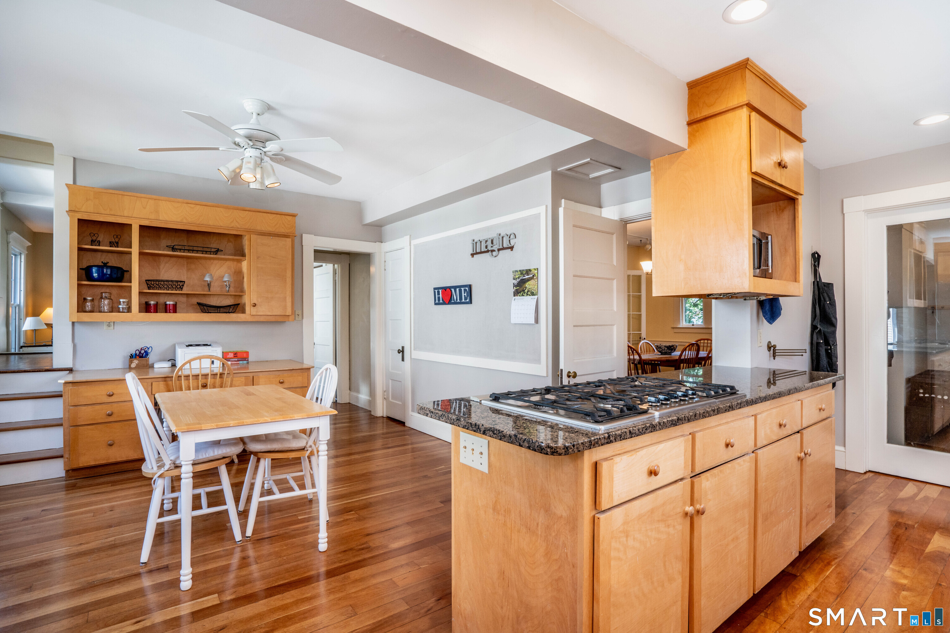 21 Vanderbilt Road West Hartford CT 06119